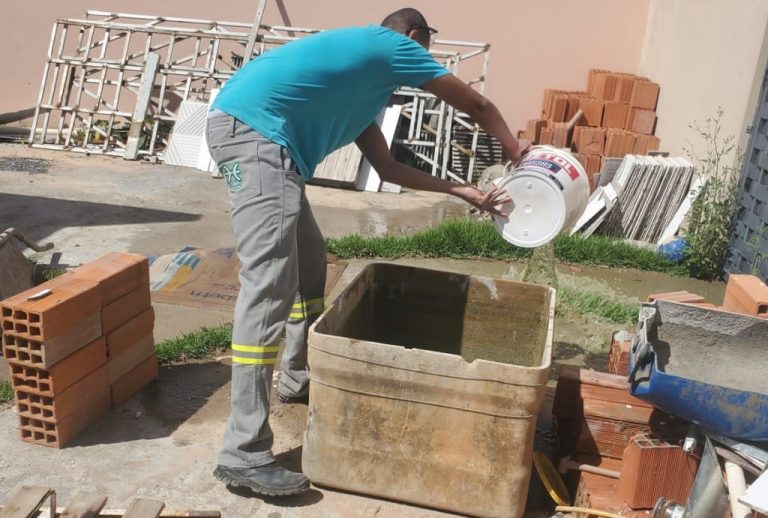 “Na luta contra a dengue, a responsabilidade começa pelo seu quintal”, alerta a Secretaria de Saúde de Goiás