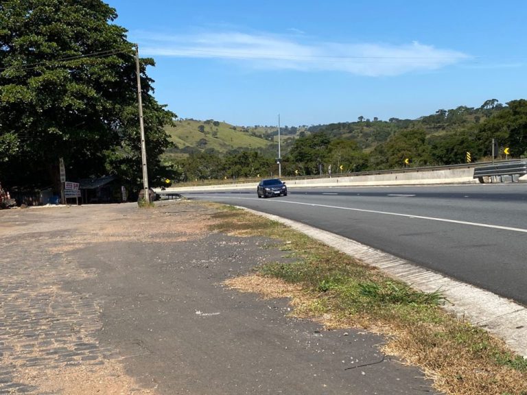 Moradores e Rancheiros da zona rural de Catalão, na região do Limoeiro, próximo ao antigo posto de fiscalização ‘Cana Brava’ na BR-050, clamam por medidas urgentes para prevenir acidentes