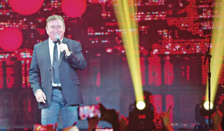 EXPO CAMPO 2024: Com Amado Batista encabeçando, grandes nomes da música sertaneja vão estar na Pecuária de Campo Alegre de Goiás