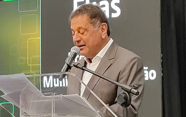 Discurso de Adib Elias destacou papel da John Deere no desenvolvimento de Catalão