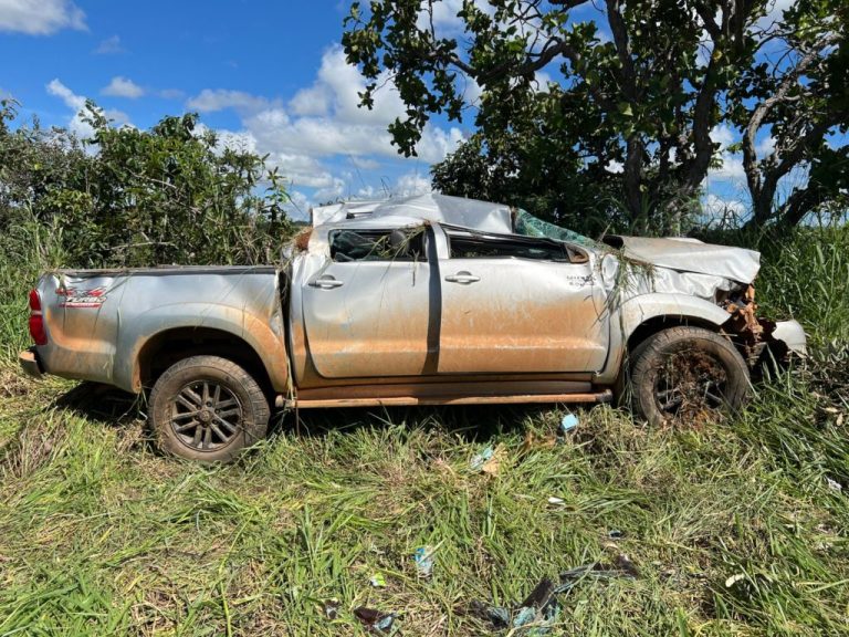 Grave capotamento na BR 050 deixou duas pessoas feridas em Catalão