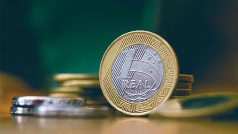 Real sofre maior desvalorização entre as moedas do G20 em abril