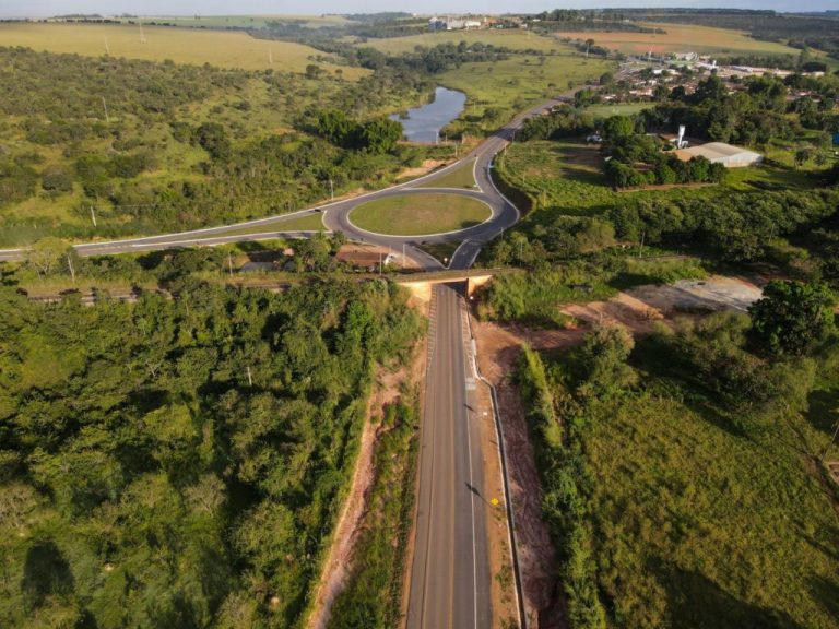 Caiado entrega anel viário de R$ 20 milhões de reais em Ipameri