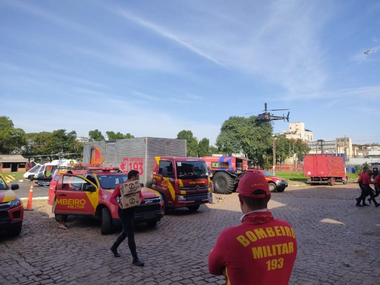 Força-tarefa dos bombeiros de Goiás evacua dois hotéis e salva 120 pessoas no Rio Grande do Sul