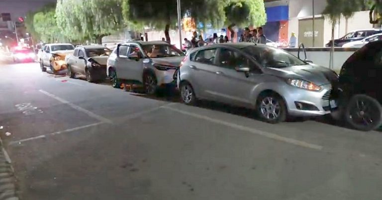 Cinco veículos se envolveram em acidente sem vítimas no centro de Catalão
