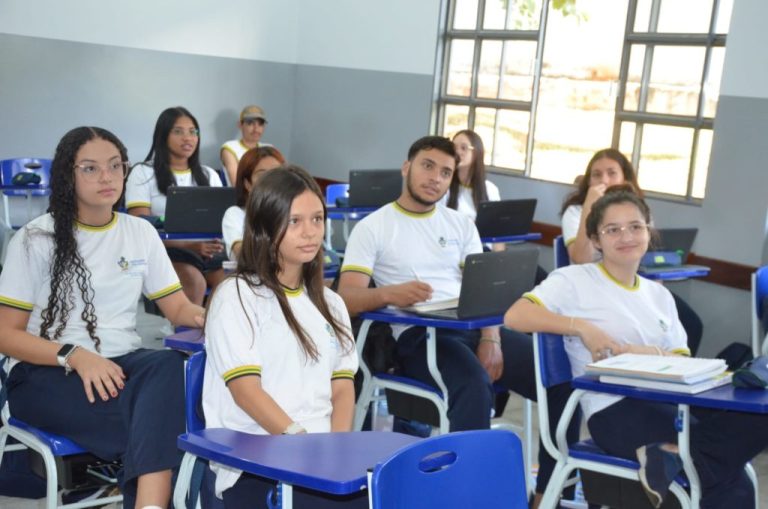 Enem 2024: Governo de Goiás oferece apoio para inscrição de estudantes