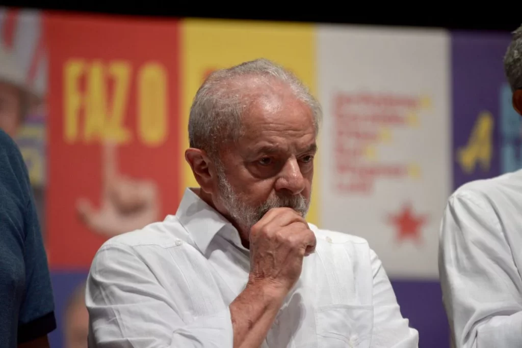 Brasileiros Incertos: maioria não apoia um novo mandato para Lula em 2026