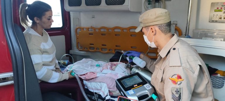 Mãe de uma criança de 1 ano e 7 meses que sobrevive por aparelhos sofre com o descaso do INSS de Catalão para conseguir o benefício do LOAS