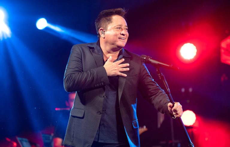 Assessoria do cantor Leonardo nega que ele irá almoçar com Lula