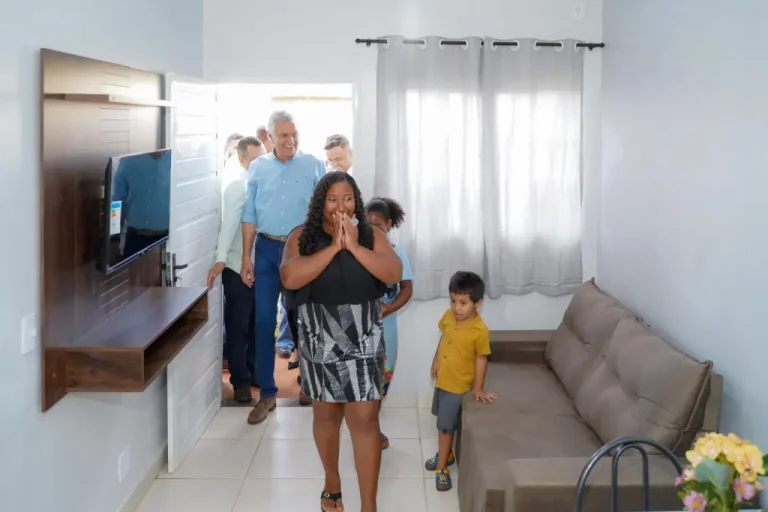 Governo de Goiás planeja entregar mais 1.100 casas em 21 municípios em junho e julho