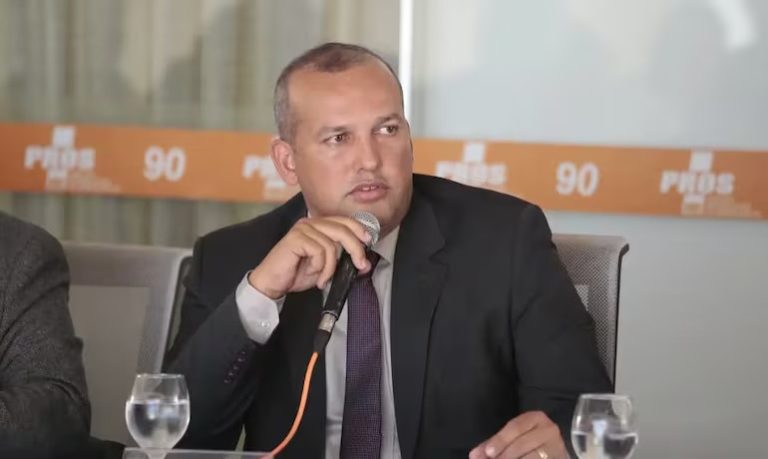 Presidente do Solidariedade é alvo de operação da PF em investigação por desvio milionário do fundo partidário; não encontrado, o político é considerado foragido