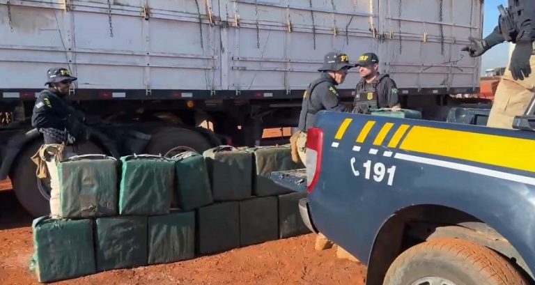 PRF Goiás intercepta carreta com mais 600 kg de droga e realiza a maior apreensão de cocaína do centro-oeste