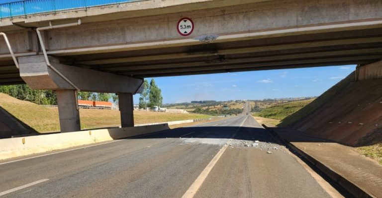 Viaduto das Mineradoras na BR-050 está há mais de 40 dias interditado; após reportagens, a concessionária anunciou que realizará reparos