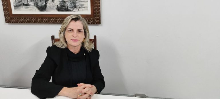 Rede municipal de Catalão retoma aulas nesta quinta-feira (01/08): diretora pedagógica convoca pais a enviarem seus filhos para a escola