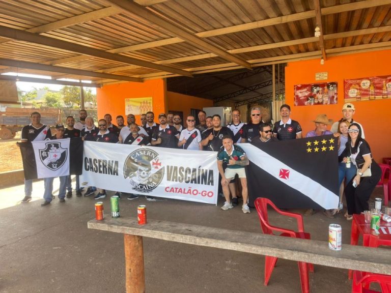 Torcida da Caserna Vascaína de Catalão marcou presença em Goiânia e comemorou a vitória sobre o Atlético-GO