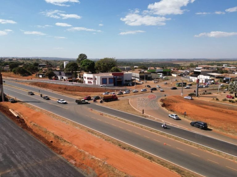 Obras de duplicação da BR-050 no perímetro urbano provocam novos bloqueios e caos no trânsito