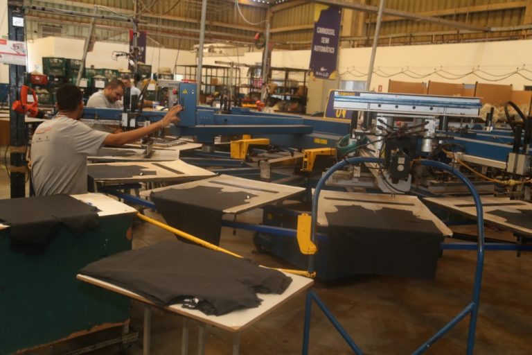 Produção industrial goiana cresce 8,7% em 12 meses