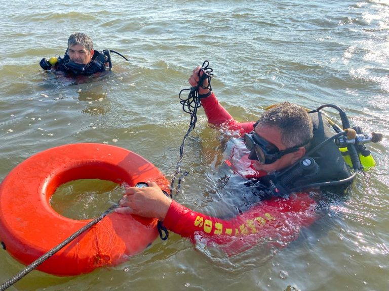 Bombeiros de Caldas Novas encontram corpo de vítima de afogamento no Lago Corumbá