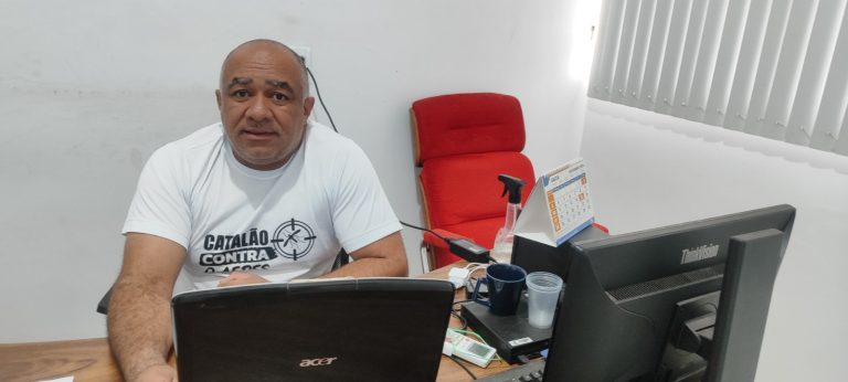 Combate à dengue: diretor do departamento endemias reforça cuidados nos cemitérios de Catalão no dia de finados