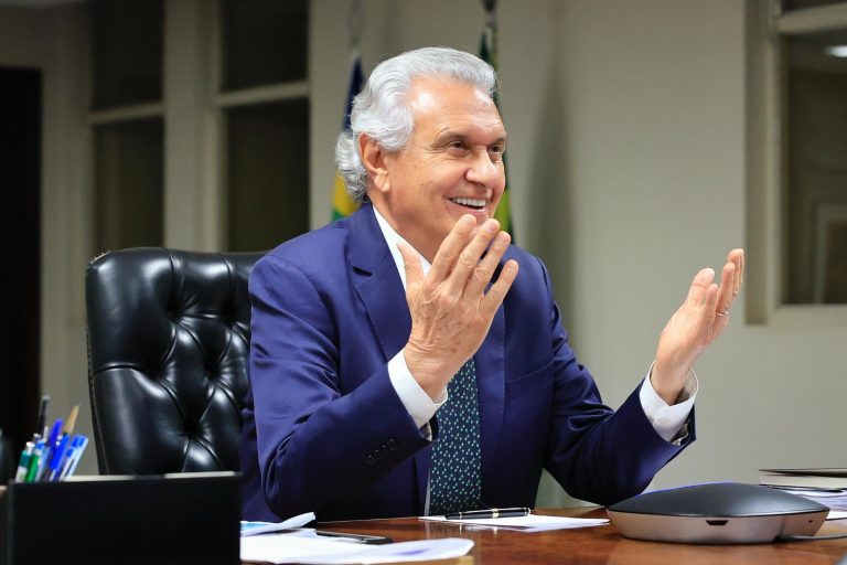 Caiado chega a quase 90% de aprovação em todo o país