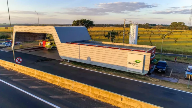 Capotamento com duas vítimas é registrado na BR-050 em Catalão