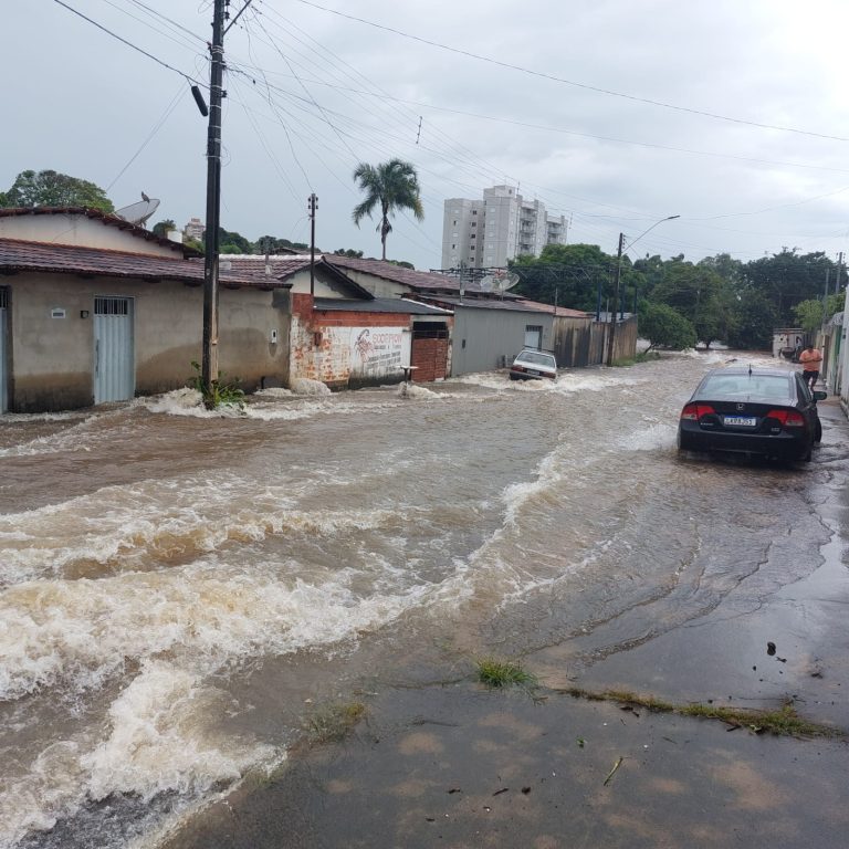 Depois de temporal, continua alerta para mais chuvas em Catalão