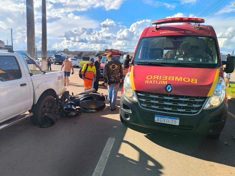 Motociclista fica gravemente ferido ao bater em caminhonete estacionada em Catalão