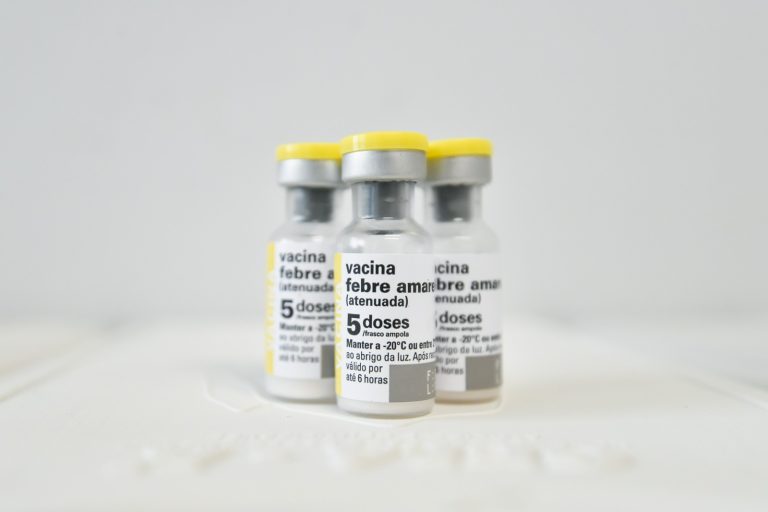 Baixa cobertura vacinal contra febre amarela em menores de 1 ano preocupa Goiás