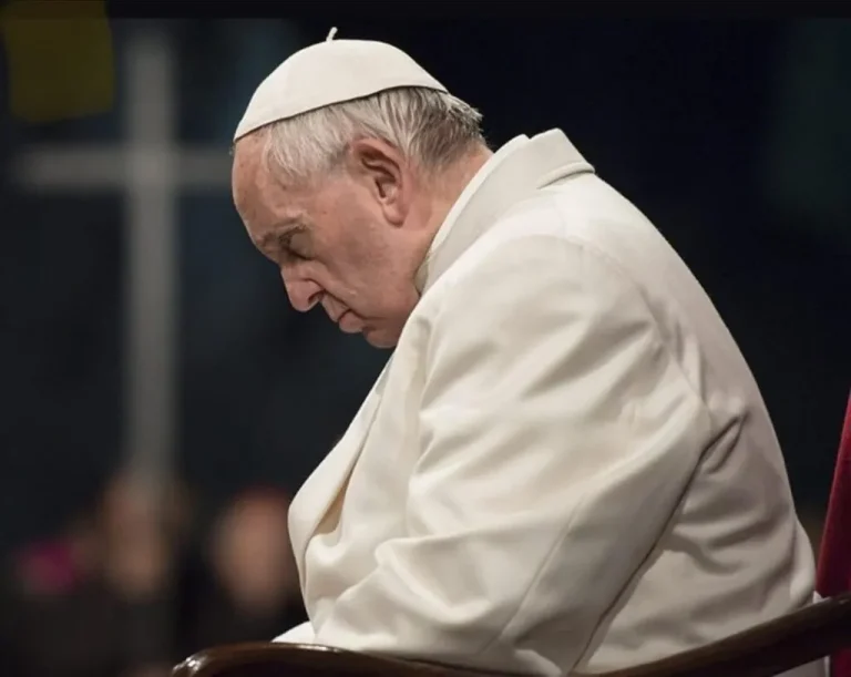 Papa Francisco morre aos 88 anos no Vaticano