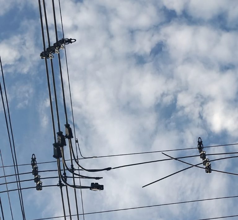 Vários bairros de Catalão amanhecem sem energia nesta quarta-feira (2)