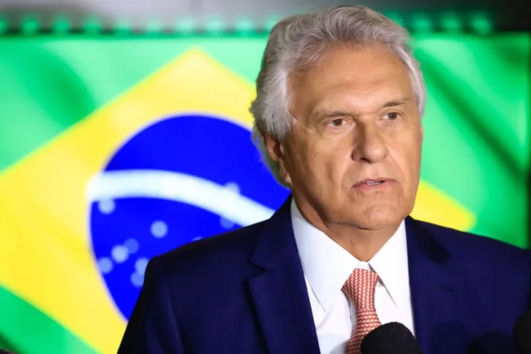 TRE-GO derruba cassação e mantém elegibilidade de Caiado e mandato de Sandro Mabel