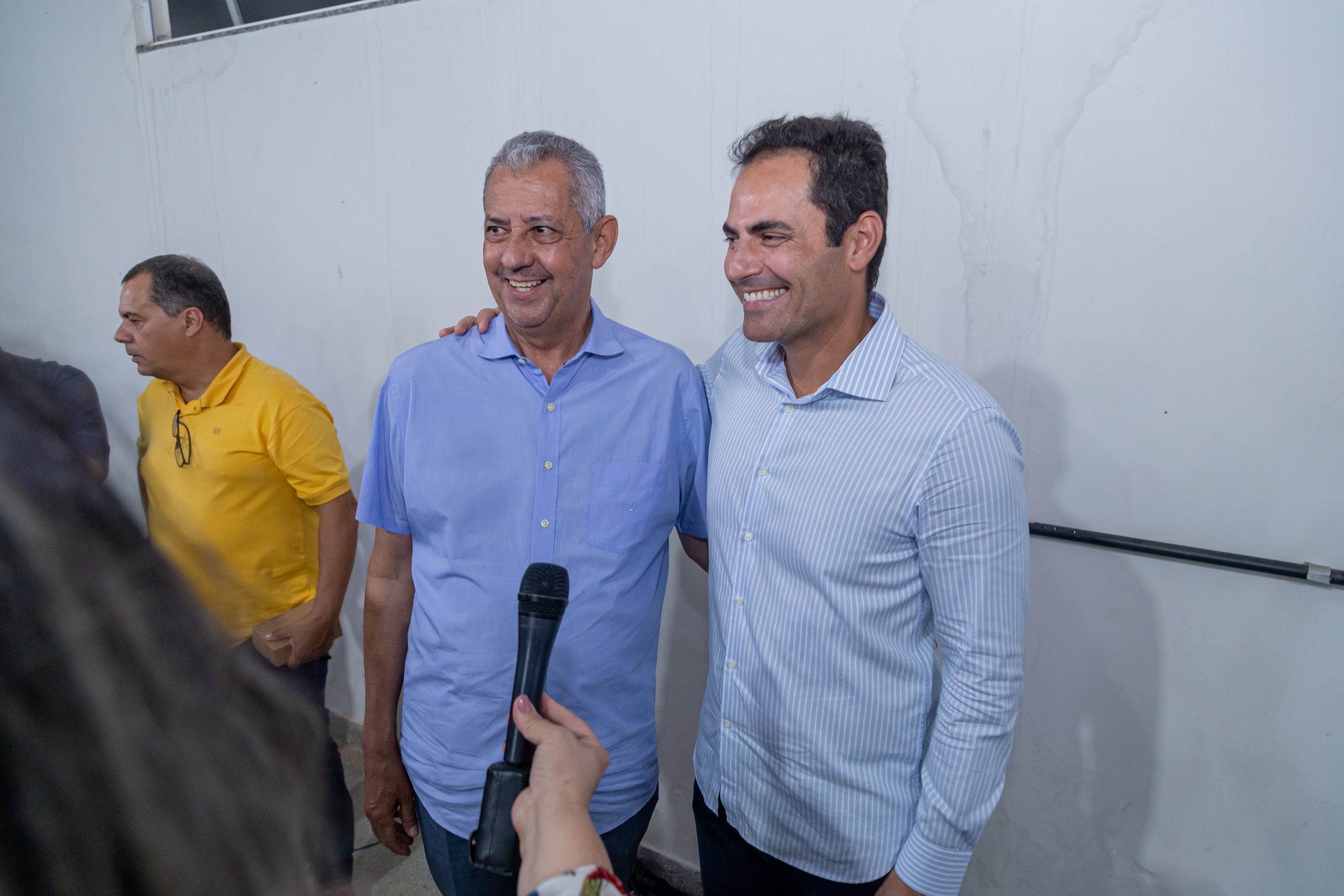 Jamil Calife realiza atendimentos durante edição do "Prefeitura nos Bairros" em Catalão - Badiinho