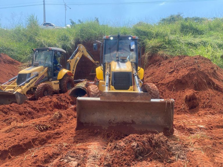 Vazamento compromete abastecimento de água em vários bairros de Catalão