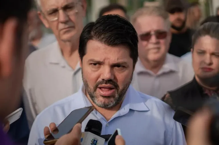 Prefeito Márcio Corrêa é citado em investigação por ataques virtuais em Anápolis