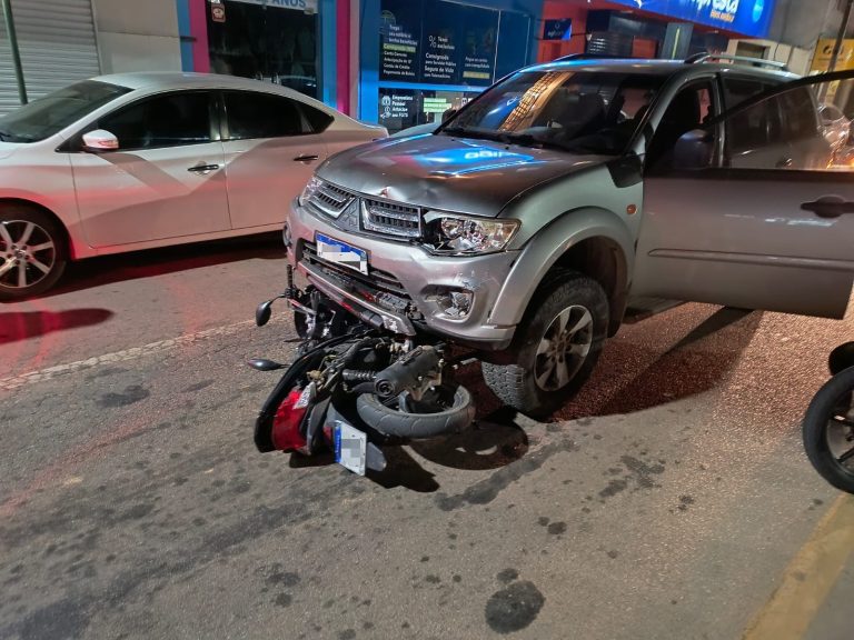 Moradores se revoltam com médico embriagado que atropelou jovem; vídeo circula nas redes