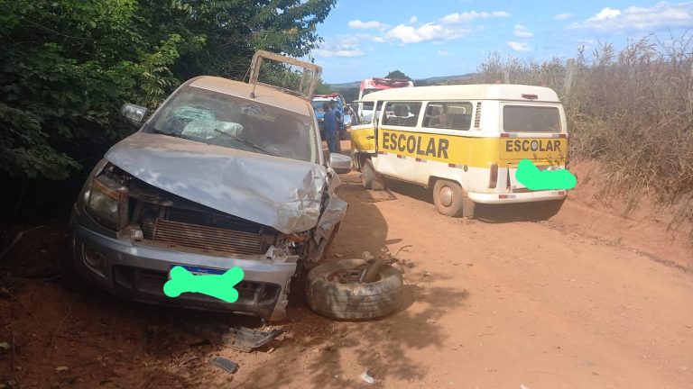 Colisão entre van escolar e caminhonete deixa seis feridos na zona rural de Catalão