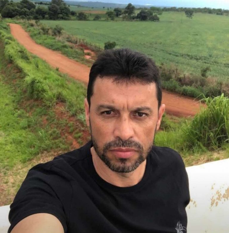 Homem morre após ser atingido por tronco durante corte de árvore em Catalão