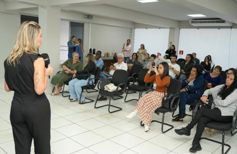 “Não existe idade para recomeçar”: Conferência em Catalão valoriza protagonismo da pessoa idosa