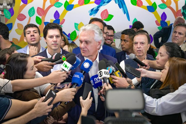 Caiado critica PSDB por tentar barrar o Cora: “Como essas pessoas dormem com a própria consciência?”