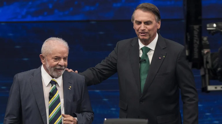 Lula aparece atrás de Bolsonaro e aliados em cenários para 2026, mostra Paraná Pesquisas