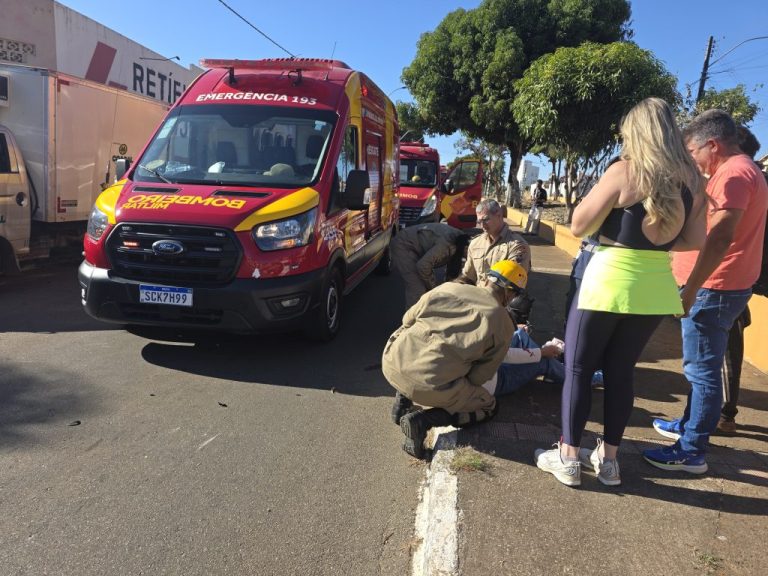 Idosa sofre ferimentos graves após ser atropelada por motocicleta em Catalão