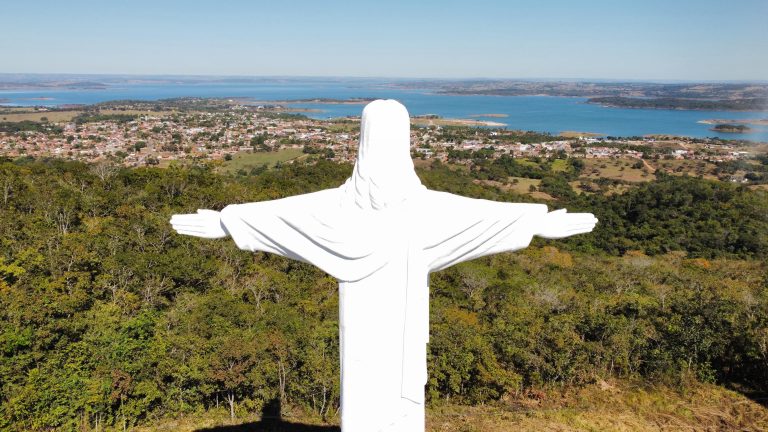 Três Ranchos terá resort internacional com 100 apartamentos e vista privilegiada