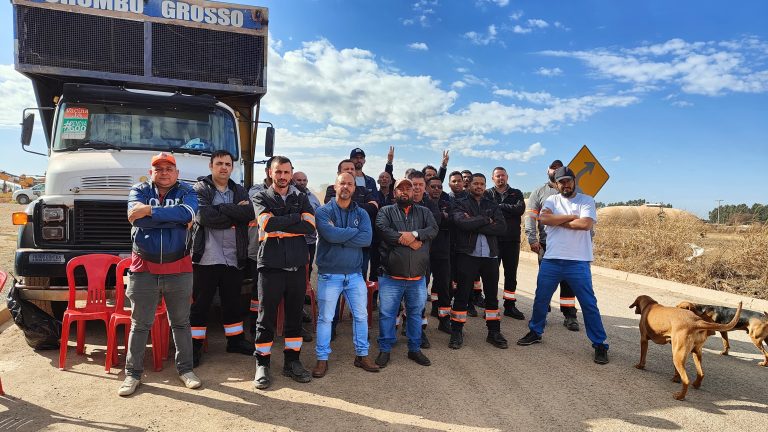 Trabalhadores da Manserv entram em greve e exigem jornada 4×4 e melhores condições de trabalho