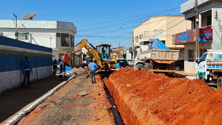 Nova linha da SAE vai reforçar melhor abastecimento de água nos bairros altos de Catalão