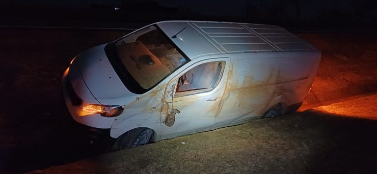 PRF prende dois motoristas e registra tombamento na BR-050 no fim de semana