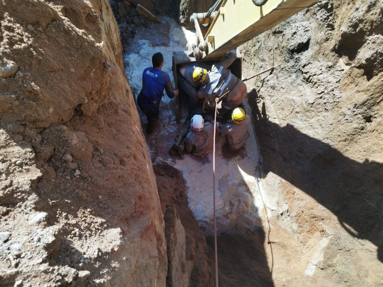 Trabalhador morre soterrado durante reparo em rede de esgoto, em Caldas Novas