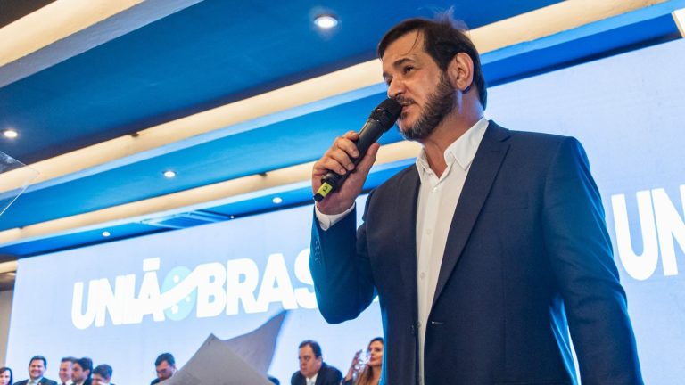 União Brasil dá 24h para saída de cargos no governo Lula