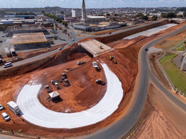 Obras na BR-050 mudam acesso ao bairro Castelo Branco em Catalão