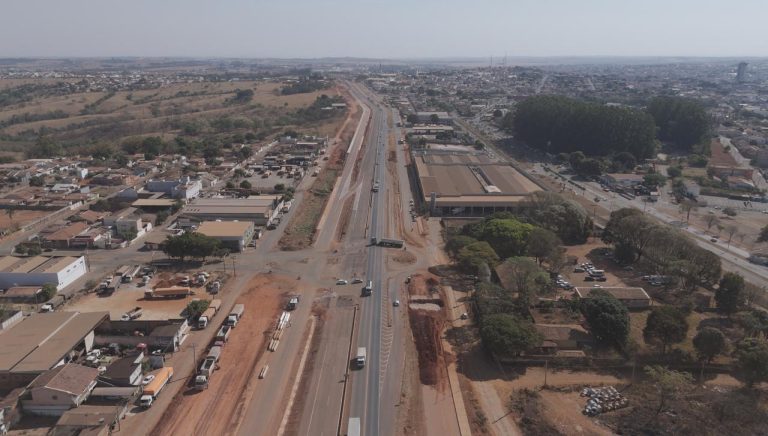 Obras na BR-050 em Catalão: novo trecho é liberado, mas moradores do Pontal Norte reclamam de mudanças no acesso