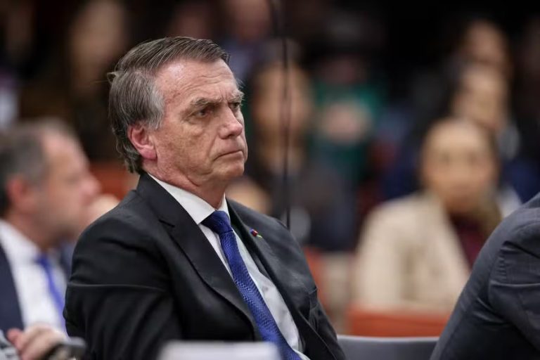 STF tem maioria para condenar Bolsonaro e mais sete réus por plano de golpe